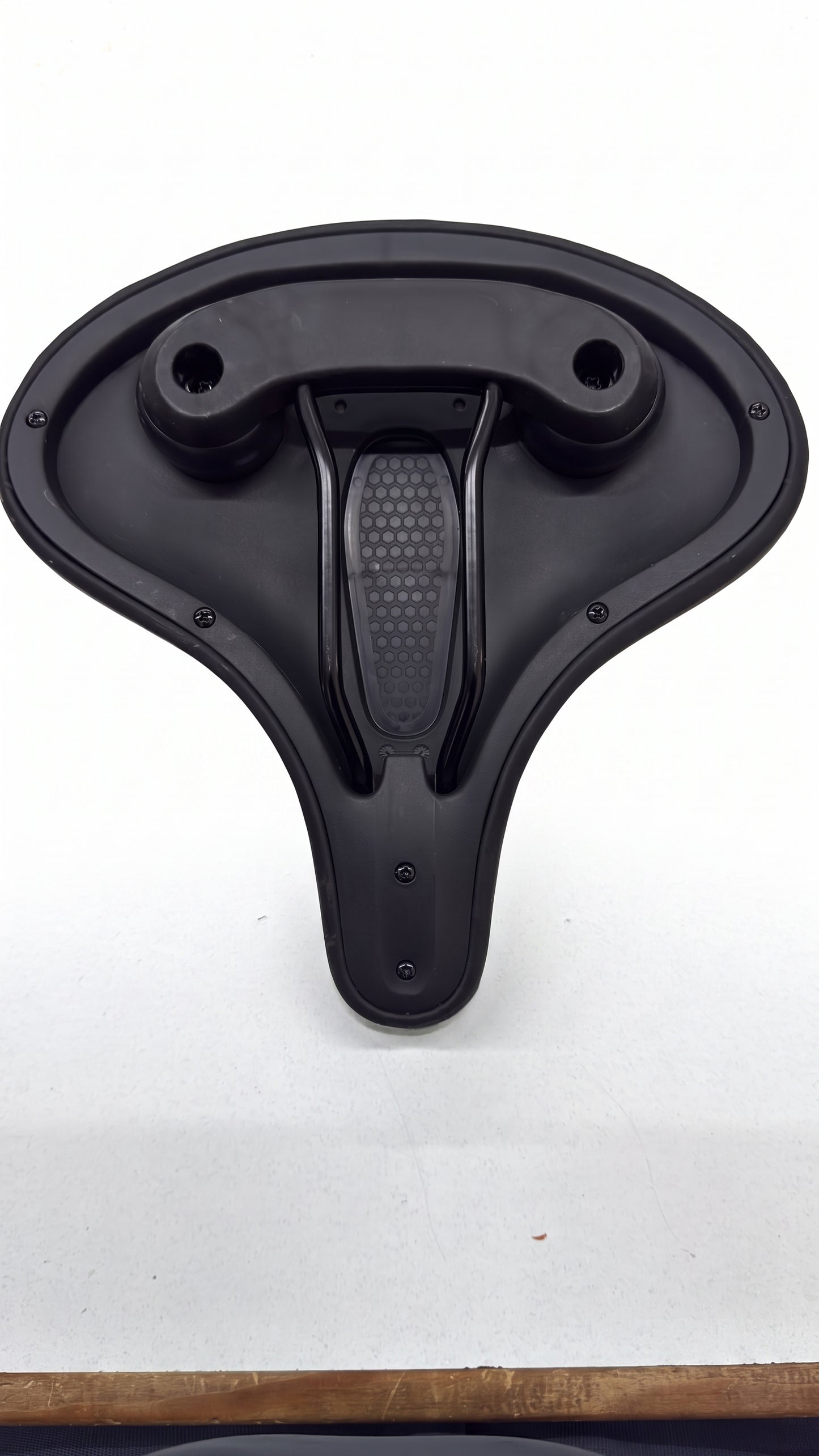 DDK Allegro UK Comfort E-Bike Saddle - Seamless Weatherproof Cover - Dual Elastomer Suspension